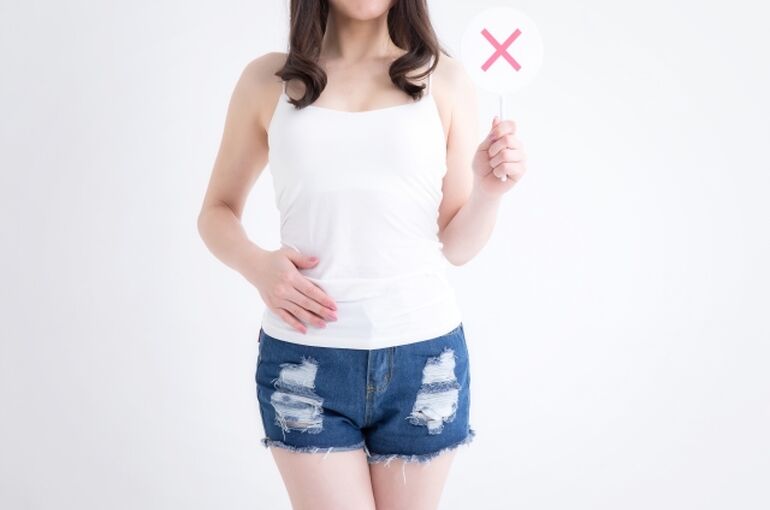 筋トレする女性