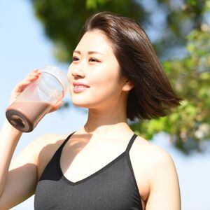 女性